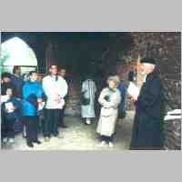 905-1006 Ostpreussenreise 2001. Gottesdienst in der Ruine der Wehlauer Kirche.jpg
